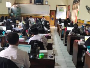 Rapat Kenaikan Kelas Siswa Kelas 7 dan 8 MTsN 2 Tasikmalaya Tahun Pelajaran 2024/2025