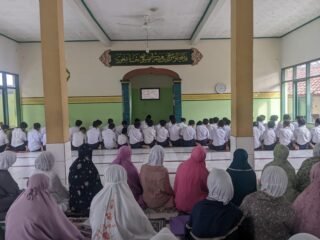 MTsN 2 Tasikmalaya Didik Siswa Jadi Generasi Emas Lewat Salat Duha