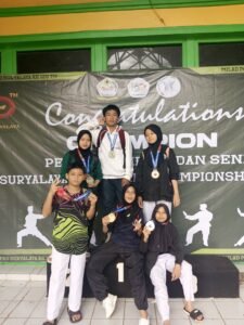 Atlet MTsN 2 Tasikmalaya Raih Prestasi Membanggakan di Porseni Taekwondo Championship 2025