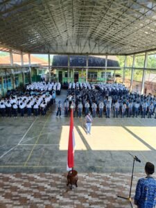 Pidato Menggetarkan! Wakamad Kurikulum MTsN 2 Tasikmalaya Ingatkan Ibroh Perjuangan Pahlawan di Hari Kesaktian Pancasila