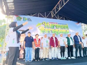 Ribuan ASN Kemenag Jabar Meriahkan Fantastic Walk Harmony di Tasikmalaya